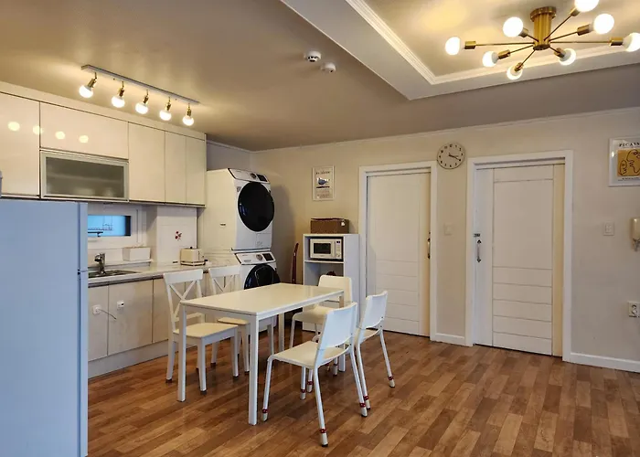 アパート Ellastay Wide House Subway Station Area Family Travel Recommendation ソウル特別市